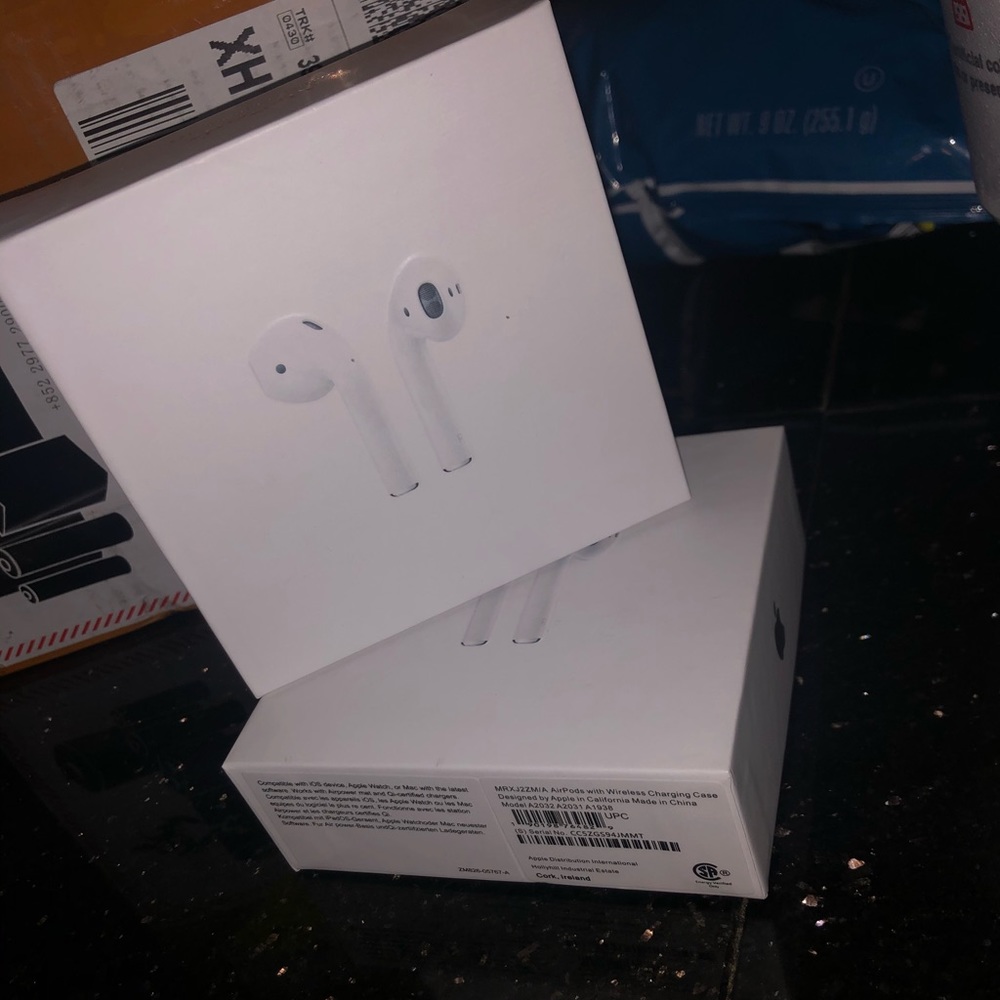 AirPods